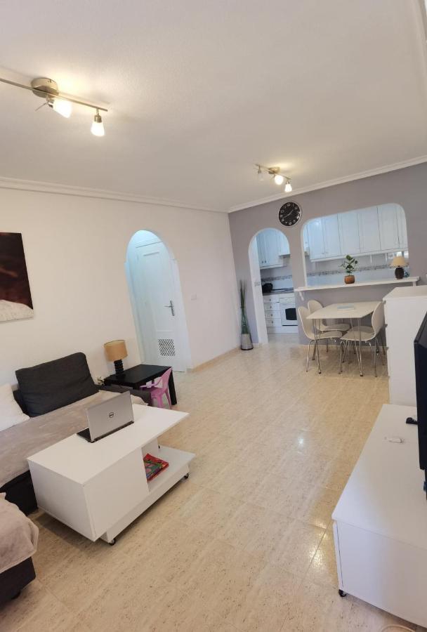 Apartament Z Duzym Tarasem Na Pieknym Osiedlu Orihuela Buitenkant foto
