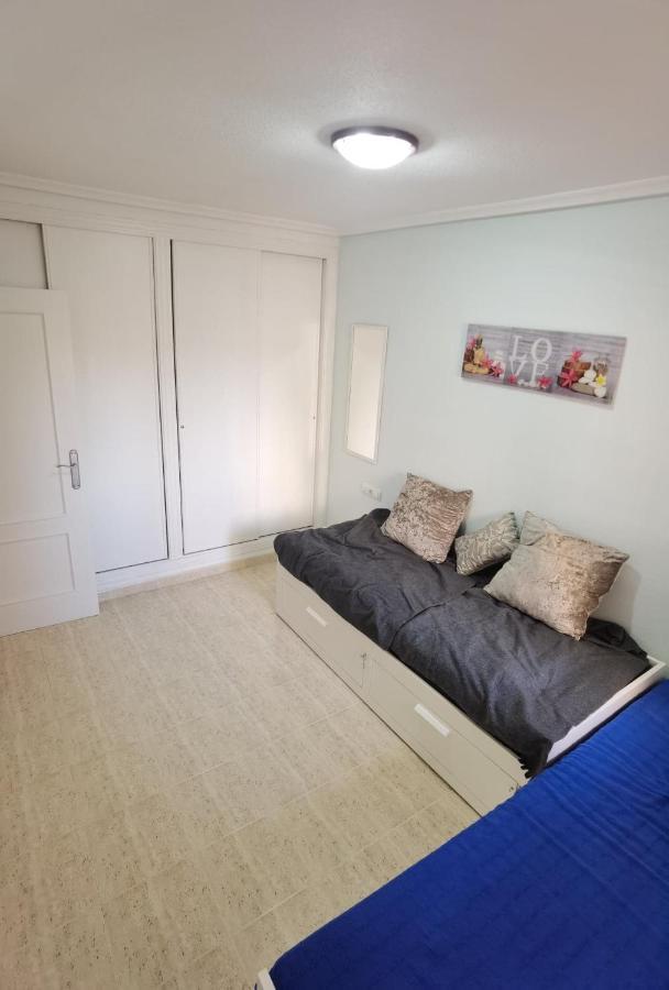Apartament Z Duzym Tarasem Na Pieknym Osiedlu Orihuela Buitenkant foto