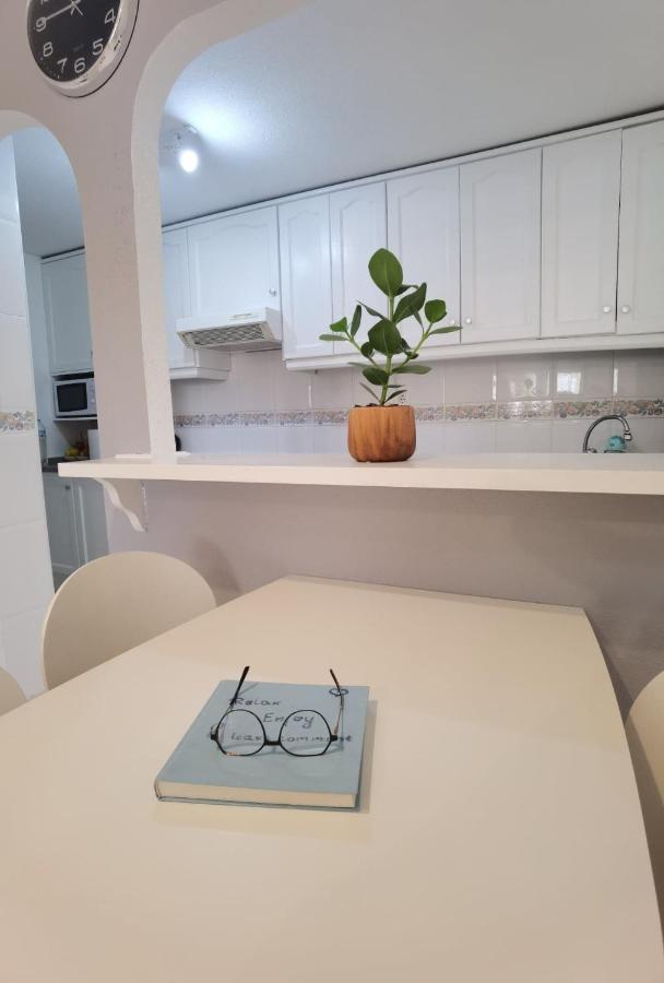 Apartament Z Duzym Tarasem Na Pieknym Osiedlu Orihuela Buitenkant foto