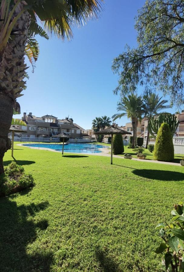 Apartament Z Duzym Tarasem Na Pieknym Osiedlu Orihuela Buitenkant foto